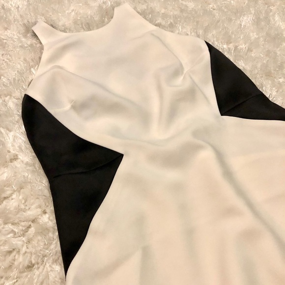 NWT- HALSTON Sleeveless Round Neck Dress - Picture 7 of 16